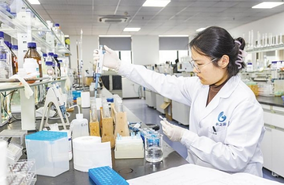 湖北日报报道 | 永利欢乐娱人城“环保铁菌”狙击水体氨氮